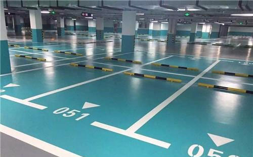 那曲那曲环氧地坪中涂：构筑坚固地面的关键环节